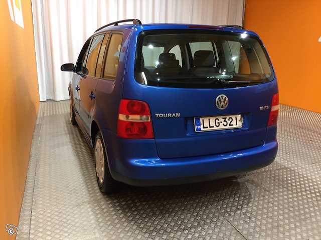 Volkswagen Touran 6