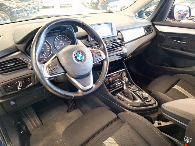 BMW 216 7