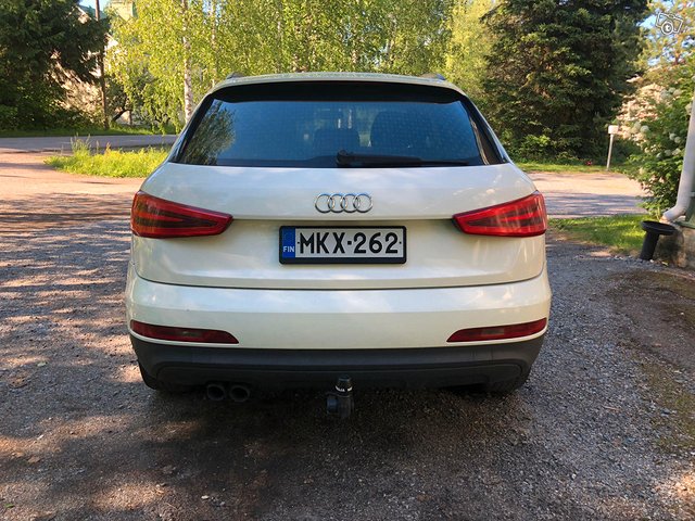 Audi Q3 4