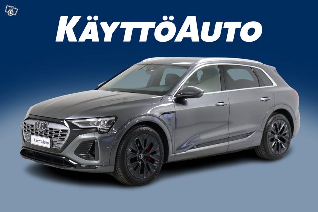 AUDI Q8 E-tron 1