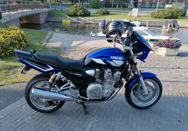Yamaha xjr 1300 2