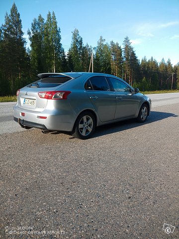 Mitsubishi Lancer 3