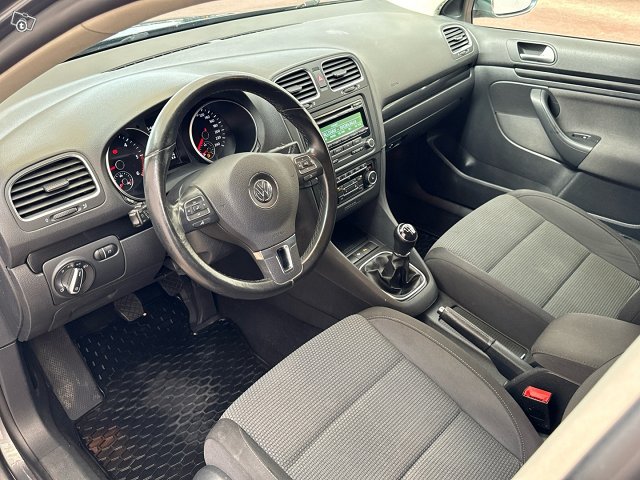 Volkswagen Golf 10