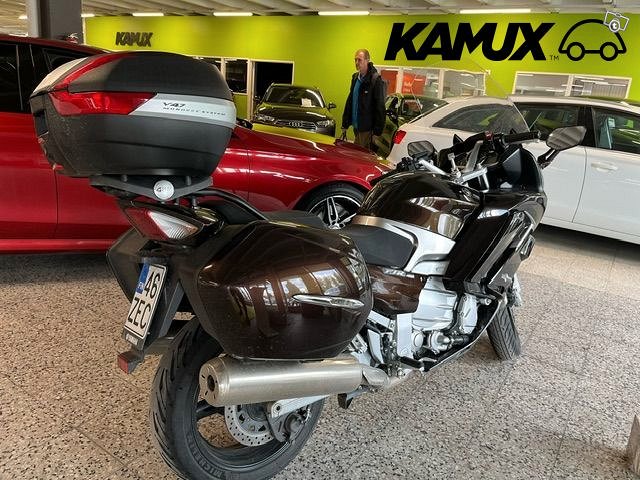 Yamaha FJR1300 6