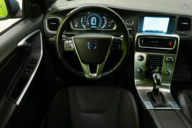 Volvo S60 13