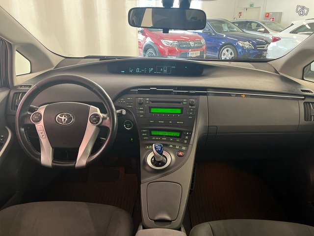 Toyota Prius 17