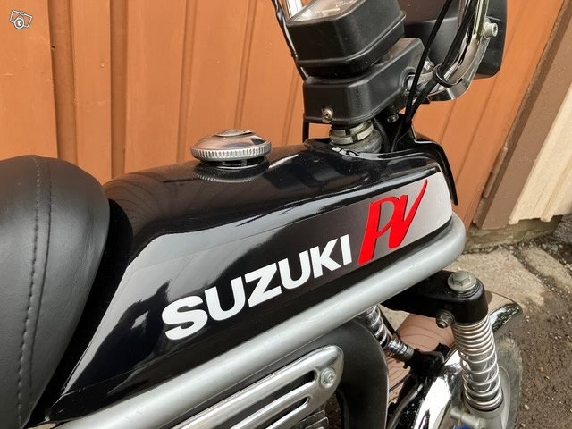 Suzuki PV 8