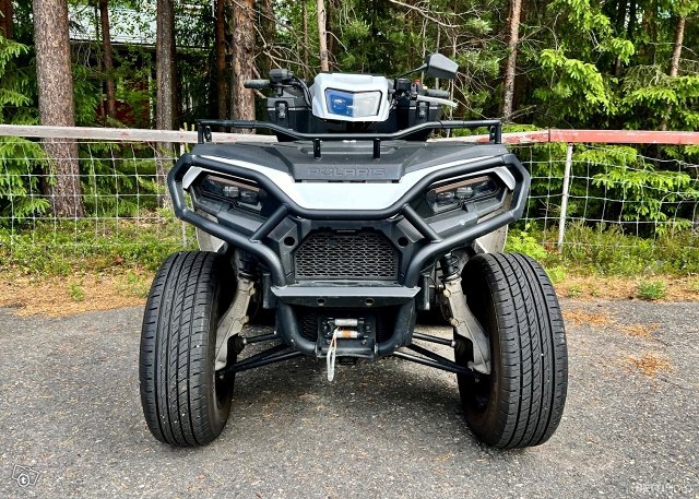 Polaris Sportsman 1