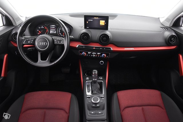 Audi Q2 17