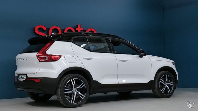 Volvo XC40 3