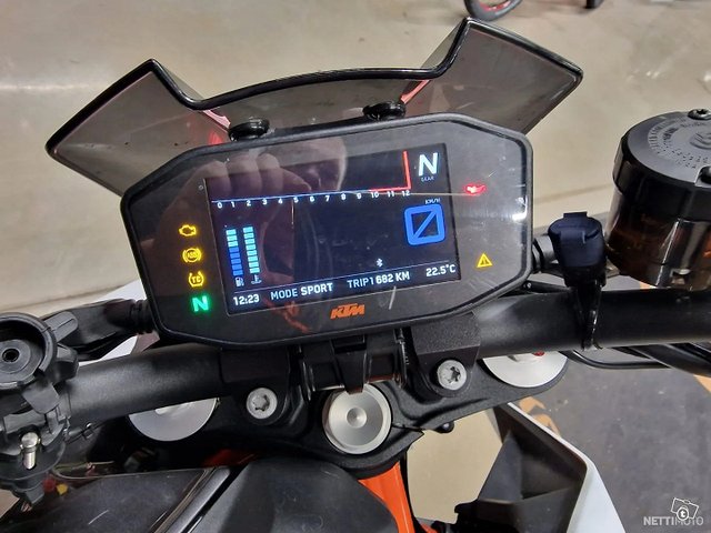 KTM 1290 11