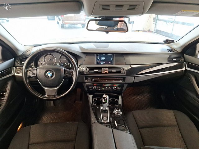 BMW 525 12