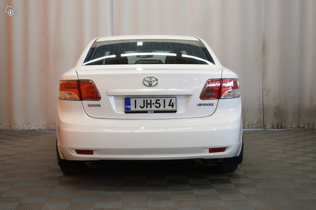 Toyota Avensis 7