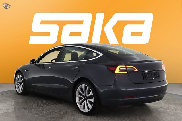 Tesla Model 3 5