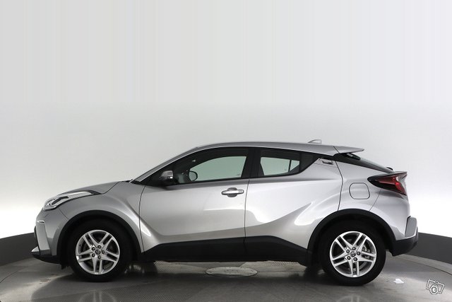 Toyota C-HR 2