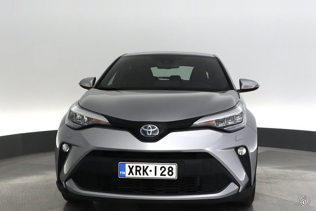 Toyota C-HR 8