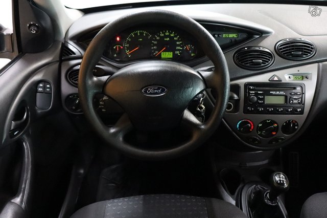 Ford Focus 13