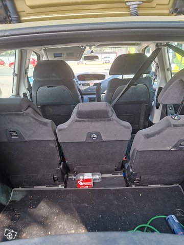 Citroen C4 Picasso 12