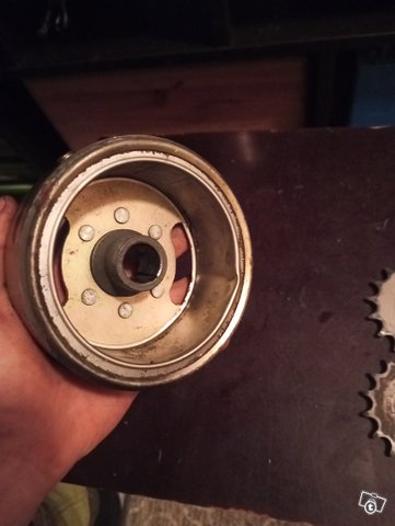 110cc magneetto ja etu rattaat, kuva 1