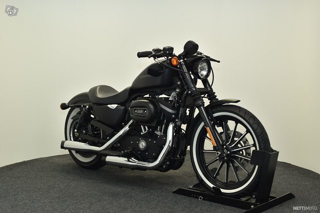 Harley-Davidson Sportster 2