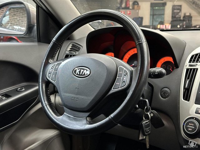 Kia Ceed 13