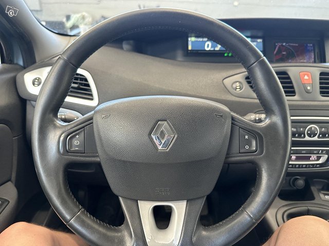 Renault Grand Scenic 10