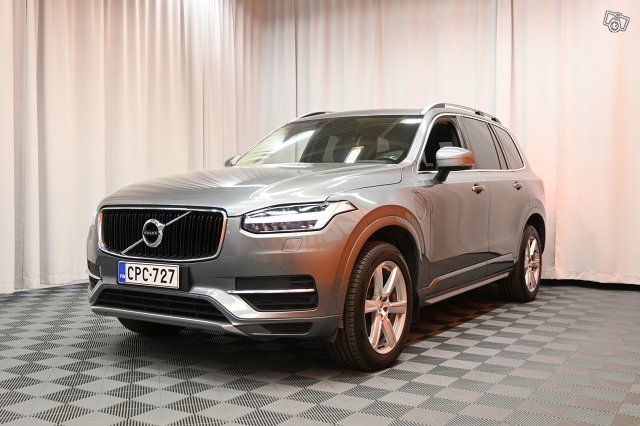 Volvo XC90 4