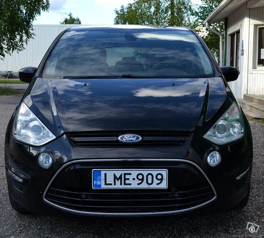 Ford S-MAX 10