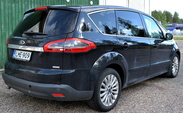 Ford S-MAX 14