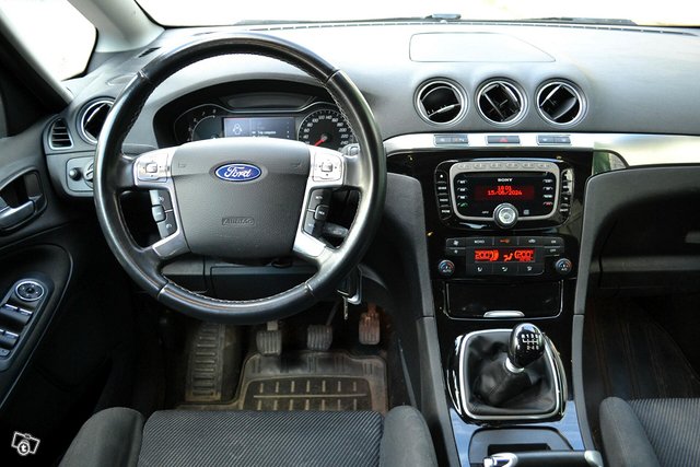 Ford S-MAX 16