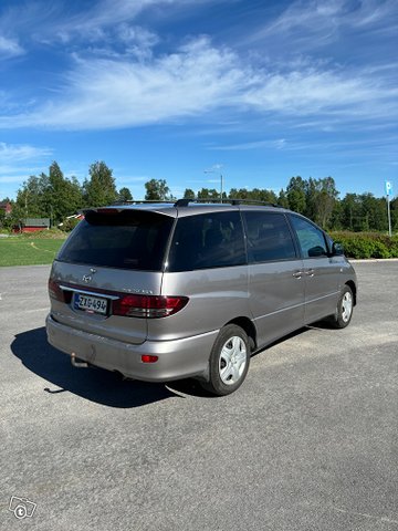 Toyota Previa 3