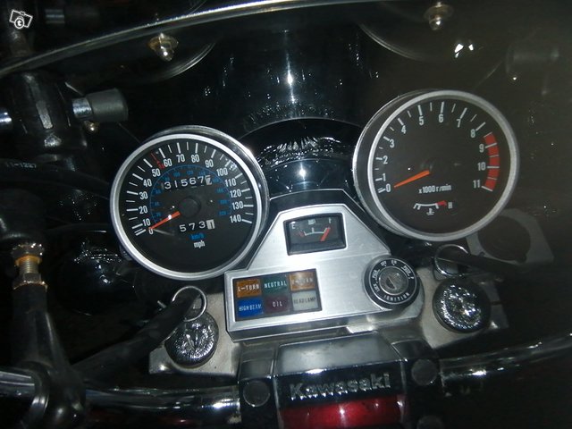 Kawasaki Vn750 TWIN 10