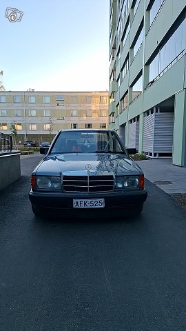 Mercedes-Benz 190 1
