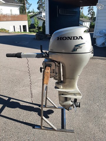 Honda 8 hp perämoottori, kuva 1