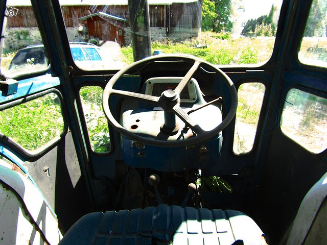 Ford 4000 8