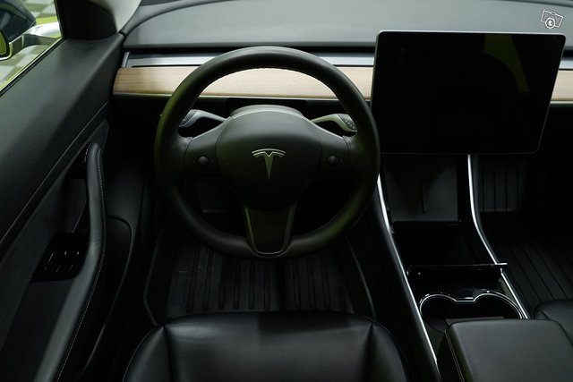 Tesla Model 3 15