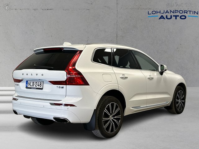 Volvo XC60 8