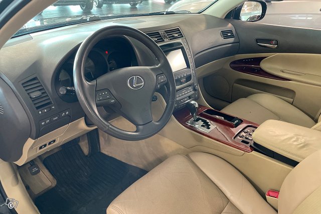 Lexus GS 6
