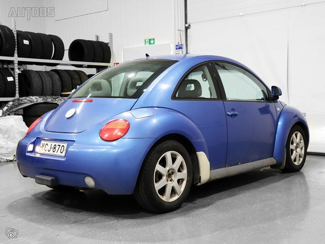Volkswagen New Beetle 13