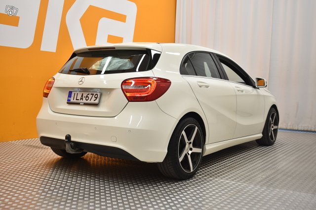 Mercedes-Benz A 8