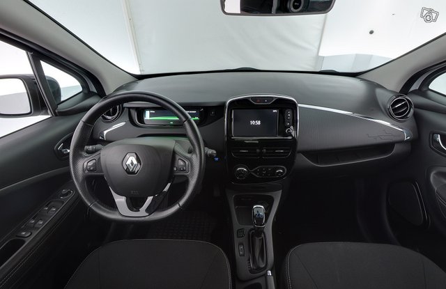 Renault Zoe 8