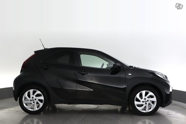 Toyota Aygo X 6