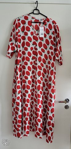 Marimekko mansikka mekko, kuva 1