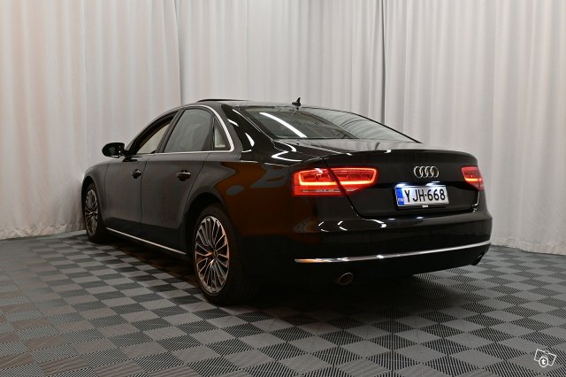 Audi A8 5