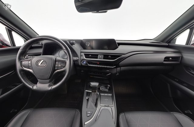 Lexus UX 10