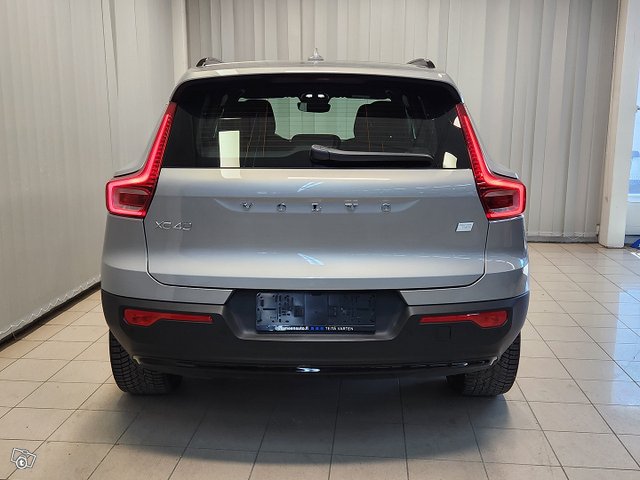 Volvo XC40 6