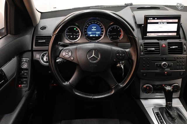 Mercedes-Benz C 15