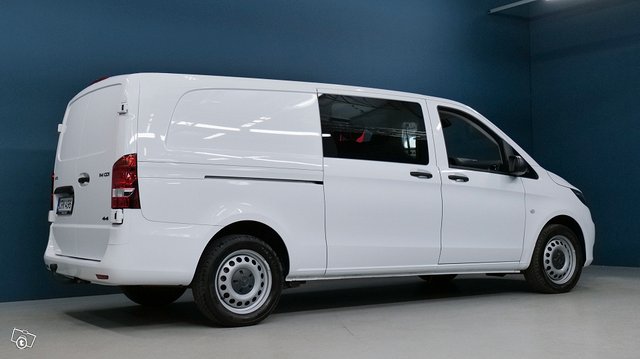 Mercedes-Benz VITO 4