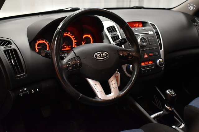 Kia Cee'd 12