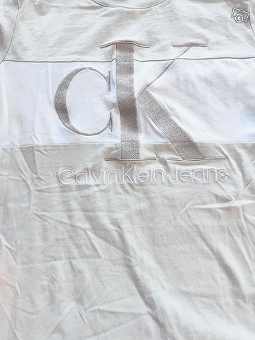 Uusi Calvin klein T paita mekko, kuva 1